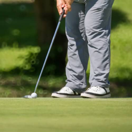 Mid-range Putt